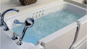 Bathtub vs Jacuzzi: Important Things To Note - Unique Home Guide