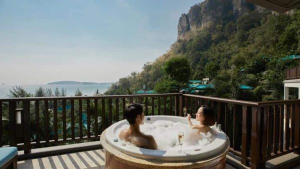 hot-tube-deck